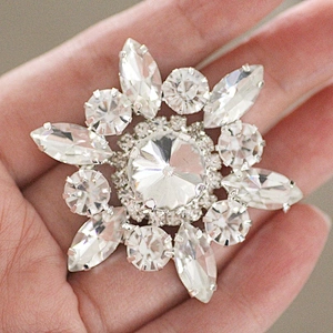 Crystal Flower Rhinestone With Claw Setting Silver Back Rhinestone Applique Buttons For Garments