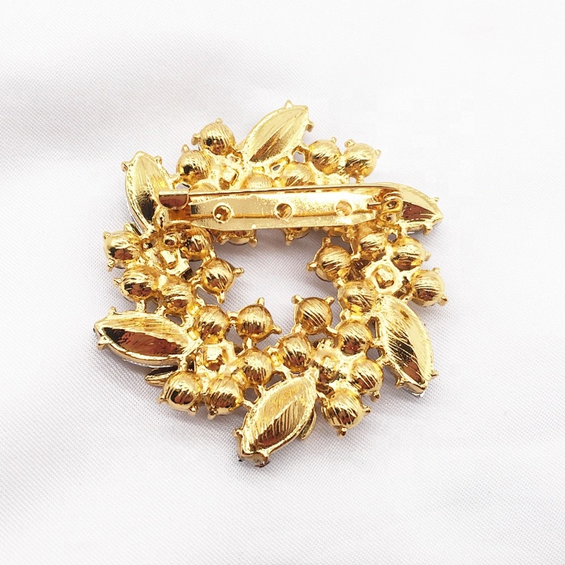 Custom Crystal Glass Jewelry lady shoulder rhinestone brooches wholesale
