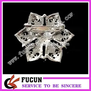 China Supplier Wholesale for Decoration rhinestone brooch