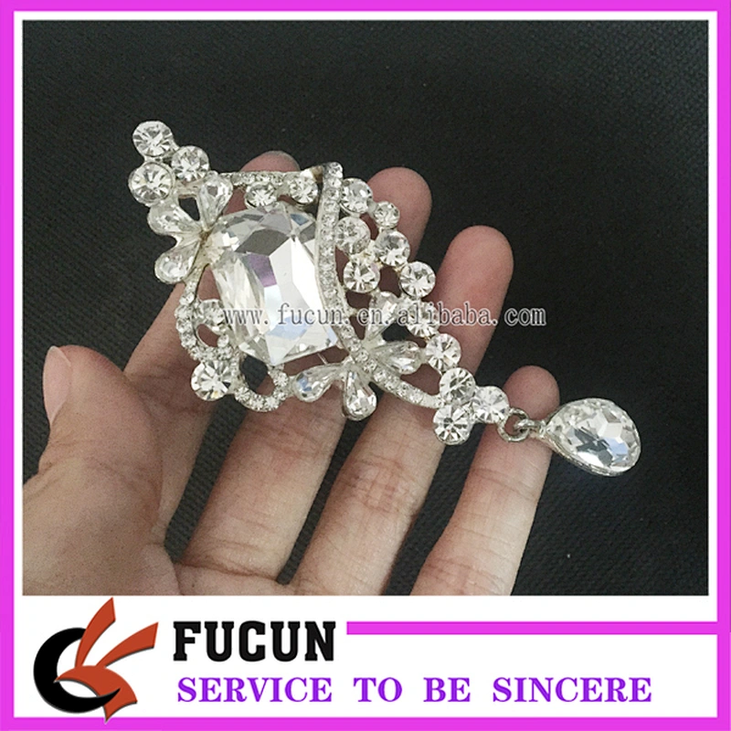 Spring Best Selling Crystal Vintage Brooch Beautiful Women Rhinestone Brooch for sale