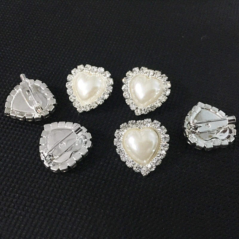 wholesale fancy 20mm mini heart shaped rhinestone white pearl button