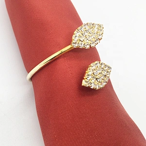 Stocked Crystal Feature Cheap Simple Style Napkin Rings for Wedding