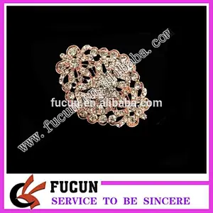 popular style rose gold initial brooch for wedding rhinestone crystal brooch