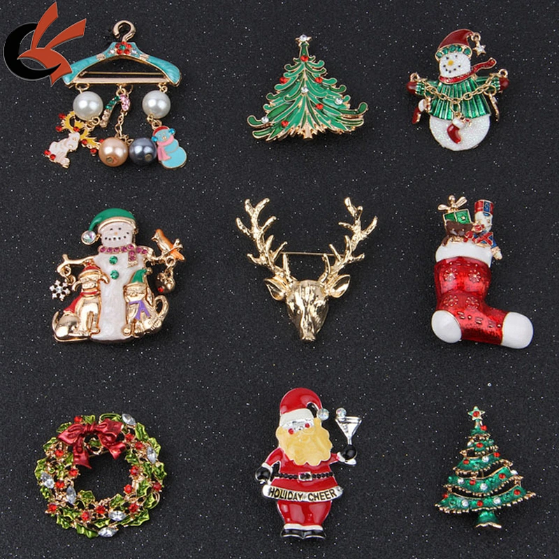 China Wholesale Christmas colorful wreath rhinestone brooch for Christmas decoration