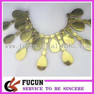 hot sale wholesale fashion rhinestone cup chain with gold trimming