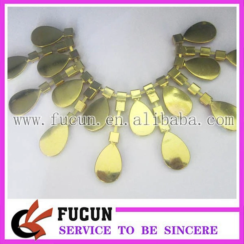 hot sale wholesale fashion rhinestone cup chain with gold trimming