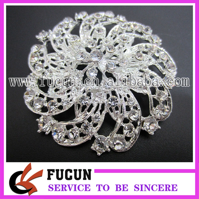 China manufacturers wholesale clear silver brooch rhinestone brooch in bulk
