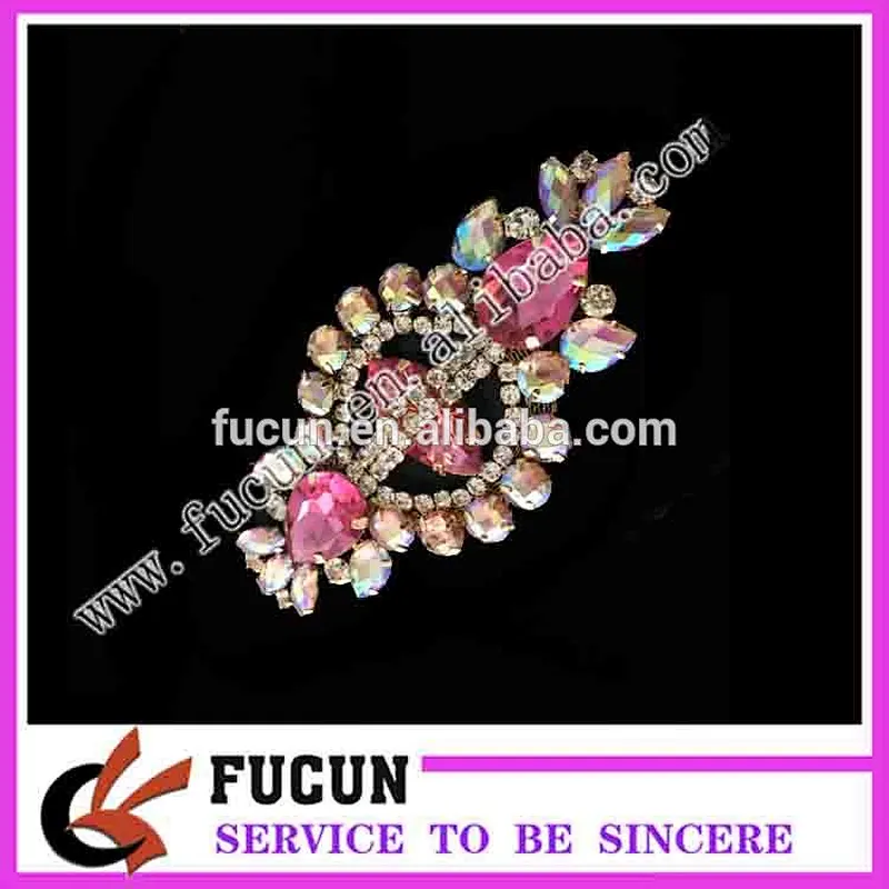 wholesale fashion Delicate acrylic crystal diamond cheap brooches in bulk for bridal
