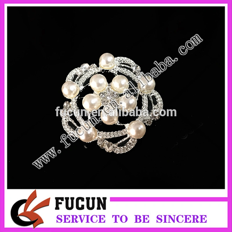 Hot sale fashion jewelry crystal brooch for clothes women wholesale
