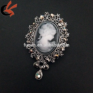 Lady Cameo Brooch, black Cameo Pin, Vintage Cameo Jewelry