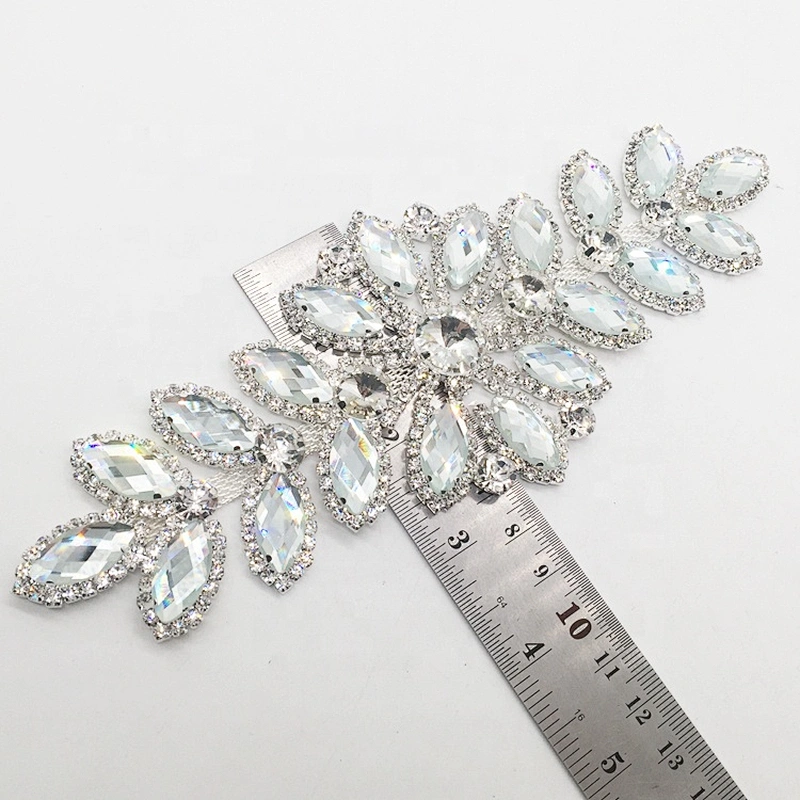 wholesale new fashion crystal glass rhinestone pave women flower applique for dress