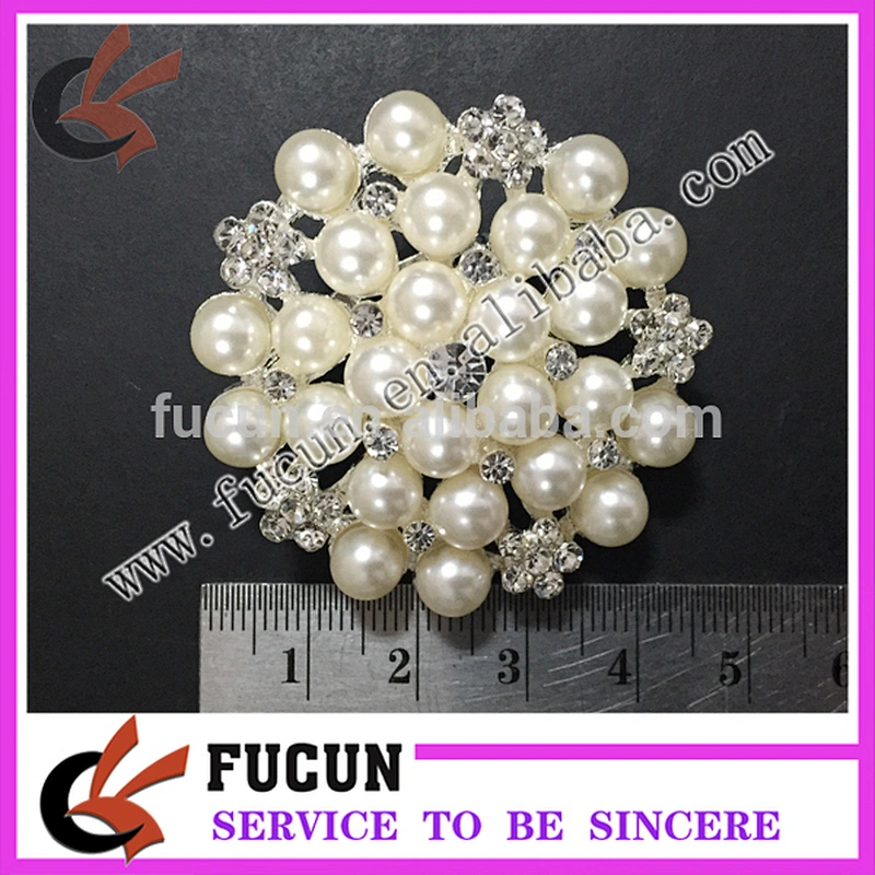 Hot selling 45mm flower design pearl wedding rhinestone brooch
