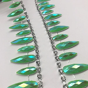 Top sale customized design wholesale diamante trimming color resin stone trimming for wedding dress