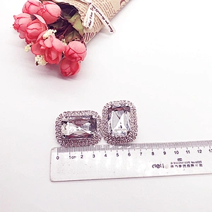 2019 latest fashion  metal alloyed diamond shoe clips for lady shoes