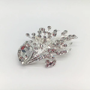 2019 new design elegant crystal flower design jewellery brooch