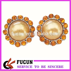 fashion colours pearl and rhinestone small brooch