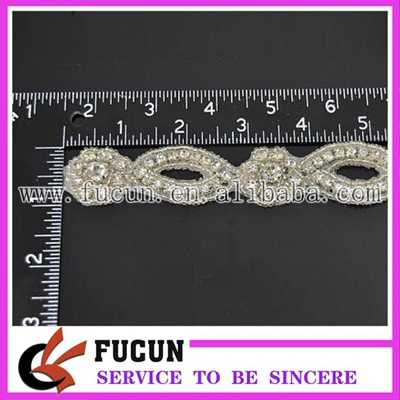 BEADED GLASS CRYSTAL RHINESTONE WEDDING FAUX PEARL GARTER SET APPLIQUE