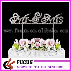 New Crystal Diamante Rhinestone Bling Mr & Mrs Wedding Cake Topper