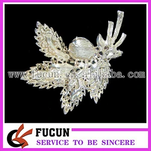 elegant acrylic rhinestone brooch for garment decoration