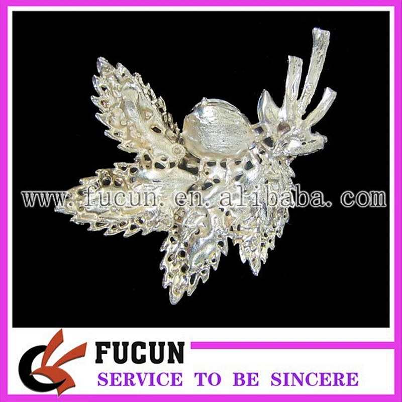 elegant acrylic rhinestone brooch for garment decoration