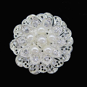 hot selling clear chair sash pearl and rhinestone wedding brooch