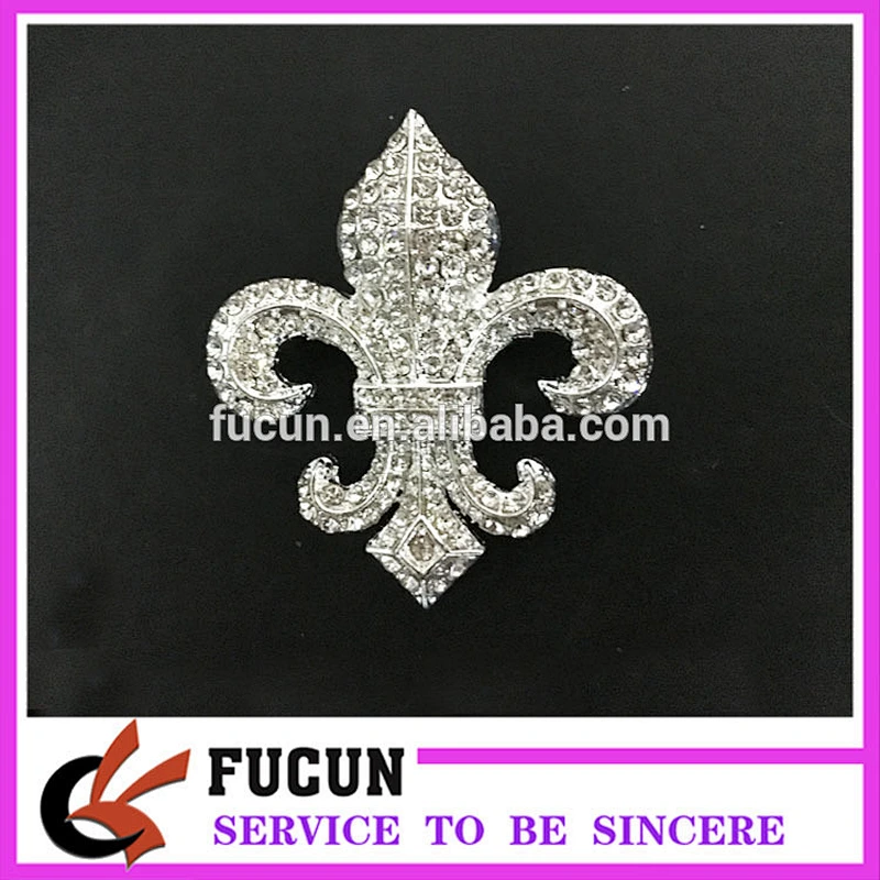 Customized 40*45mm wedding embellishment de lis rhinestone brooch