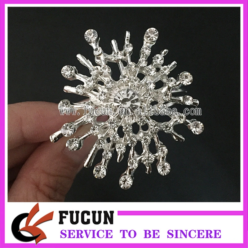 Wholesale Cheap Personality Irregular Design Bridal Crystal Napkin Ring for Wedding Table Decor