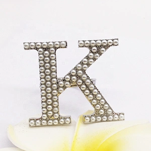 2020 New Custom Fashion Alloy Metal Type Initial Letter K Pearl Rhinestone Stock Napkin Ring