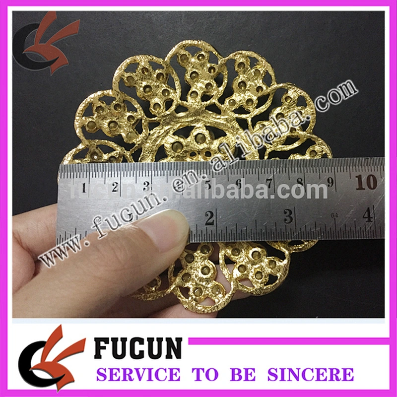 Factory Handmade Gold Base Rhinestone Flower Brooch Big Crystal Brooch Wholesale