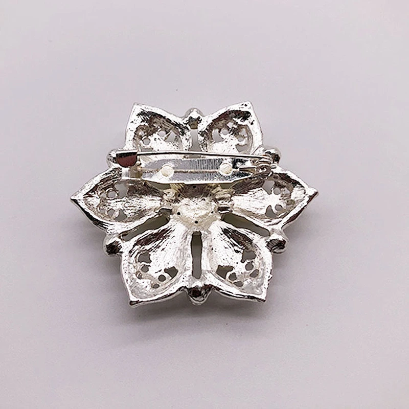High Quality Crystal Rhinestone Brooch Lovely Brooch