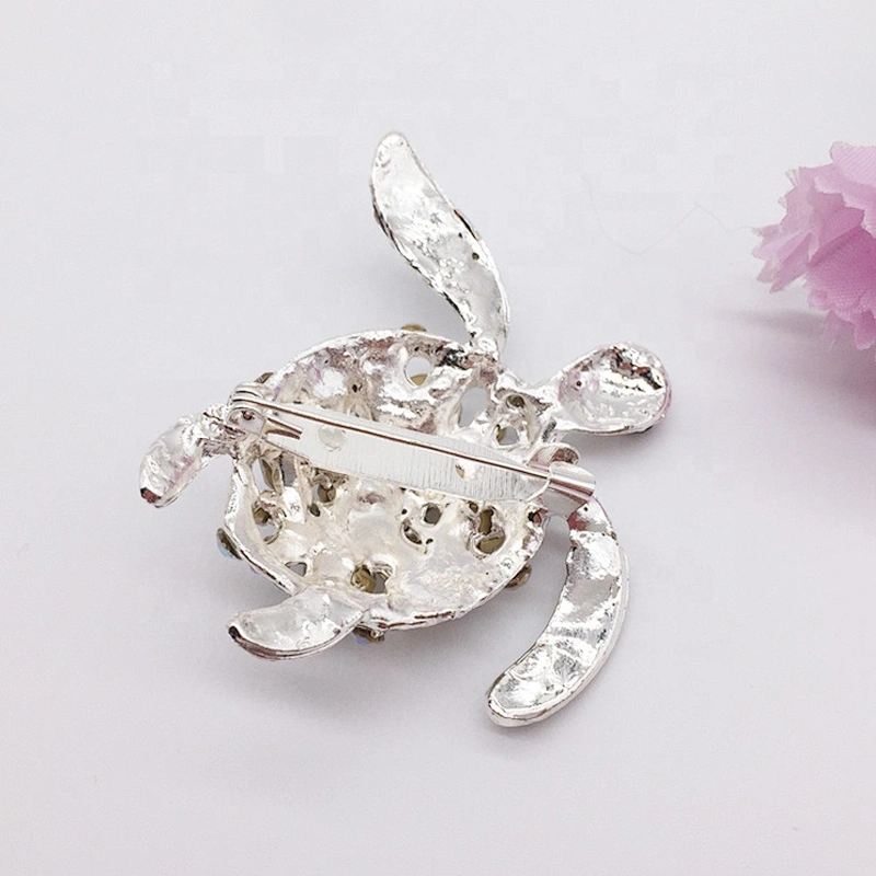 Hot selling cute crystal little turtle brooches for men clothes decoration