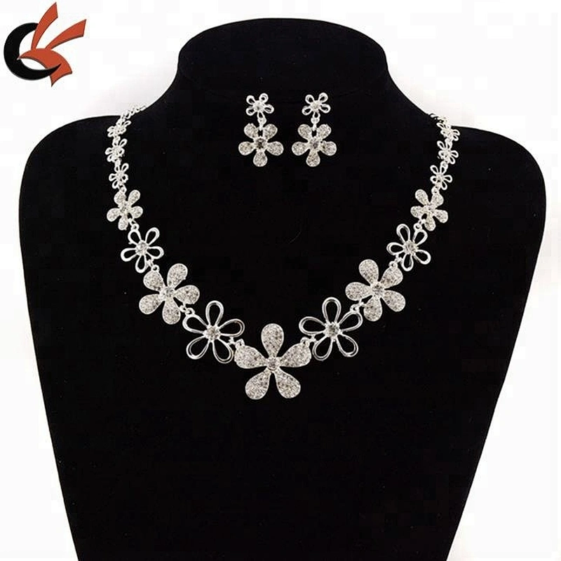 SILVER CLEAR INDIAN COSTUME JEWELLERY NECKLACE EARRINGS CRYSTAL SET NEW BRIDAL