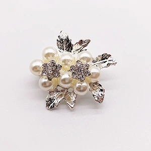 2019 New style jewelry crystal rhinestone flower woman small brooch