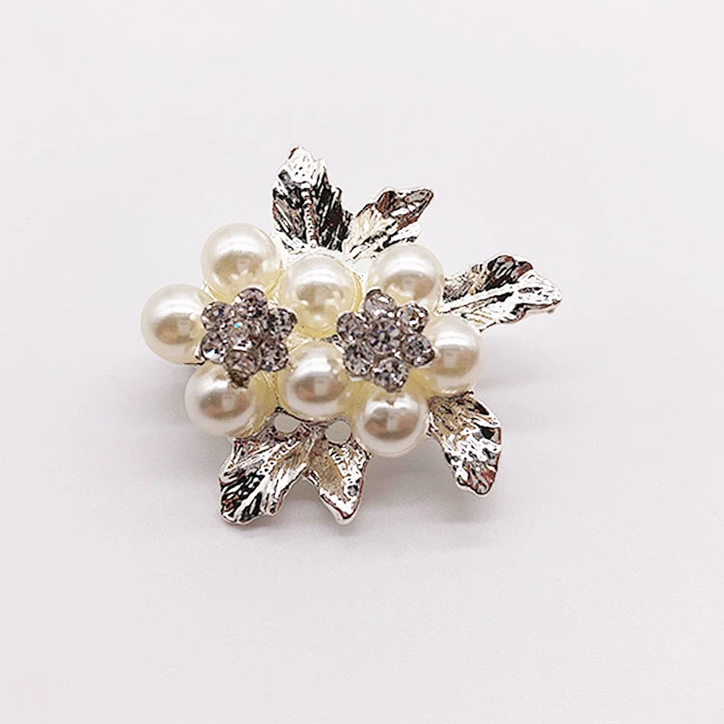 2019 New style jewelry crystal rhinestone flower woman small brooch