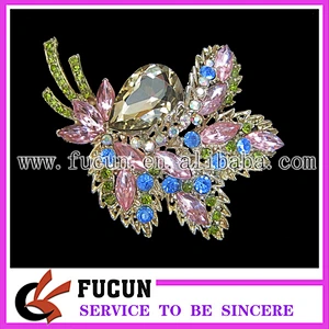 elegant acrylic rhinestone brooch for garment decoration