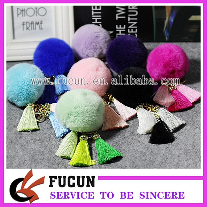 Fashion Trend Cheap Keychain Car Pom Pom Key Chain with Colorful Tassels
