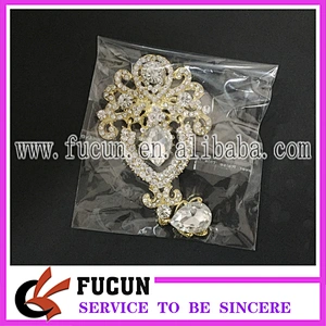 Fashion design best quality cheap crystal wedding brooch bulk rhinestone brooch