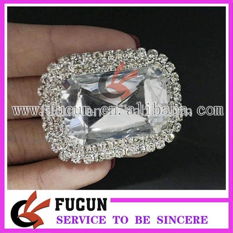 Cheap bulk rectangle design crystal acrylic rhinestone brooch for decoration