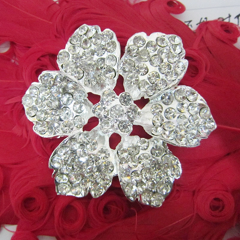 Big silver floral brooch design for wedding invitation