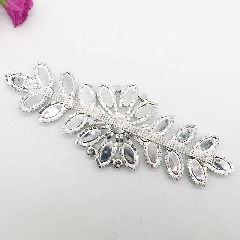 wholesale new fashion crystal glass rhinestone pave women flower applique for dress