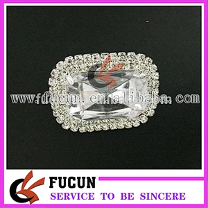 Cheap bulk rectangle design crystal acrylic rhinestone brooch for decoration