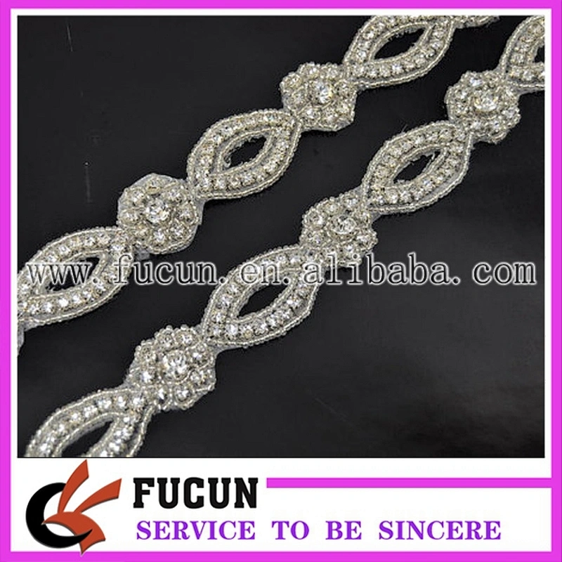 BEADED GLASS CRYSTAL RHINESTONE WEDDING FAUX PEARL GARTER SET APPLIQUE
