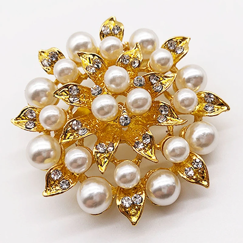 China Supplier Custom latest fashion Gold Metal Jewelry rhinestone breastpin