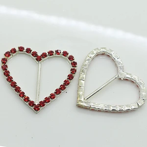 Fashion hot sale Metal heart red Rhinestone Buckle For Wedding Invitation