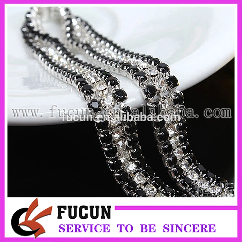 High quality 3rows Jet and Clear alternate crystal banding cup chain