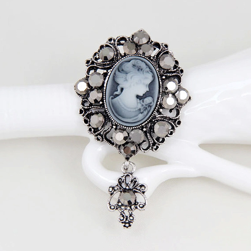 Hot sale bulk women costume antique engrave image brooches