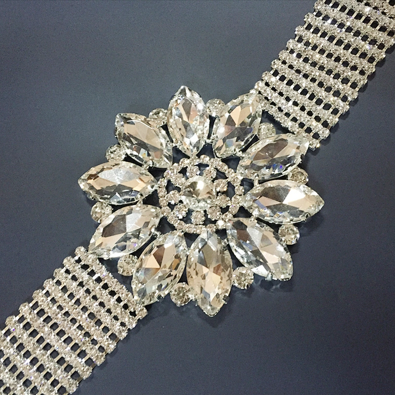 2018 Wholesale New Product Decorative Large Crystal Floral Sash Belt Glass Bikini Connector for Swimwear