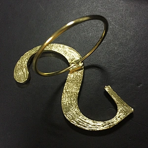 China wholesale gold alphabet napkin ring for indian wedding table decoration