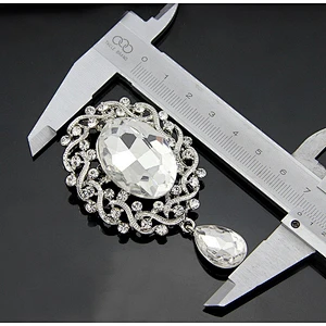 Latest wholesale colorful crystal top quality bling shiny rhinestone wedding bridal brooch in bulk