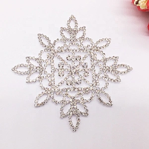 New arrival fashional bling rhinestone design soft flower type rhinestone applique piece